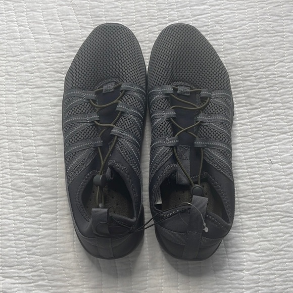 All In One Motion Water Shoes Dark Gray Size 8 - Picture 1 of 10